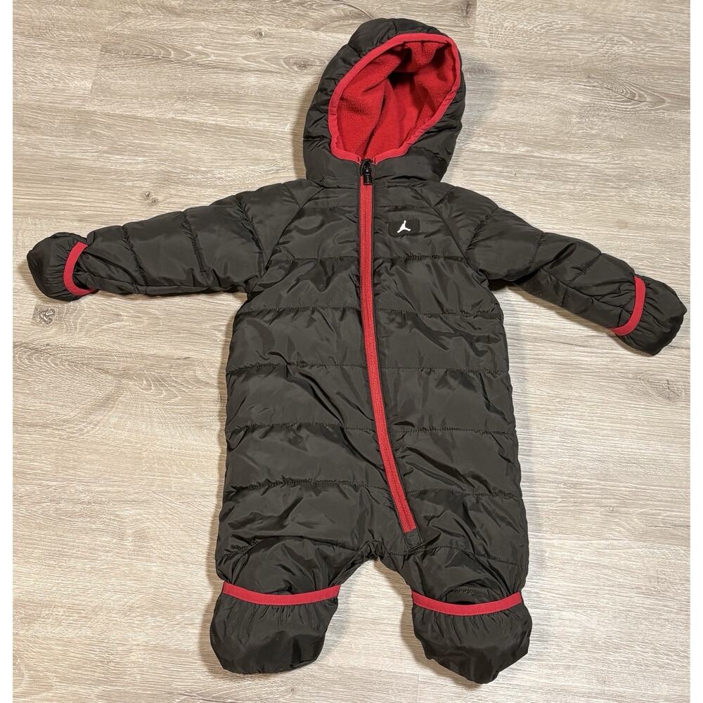 Air Jordan Baby Jumpman Hooded Puffer Snowsuit Black and‎ Red size 3-6 M